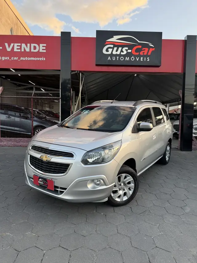 Carro Chevrolet Spin 2016 Activ 1.8 (Flex) (Aut)