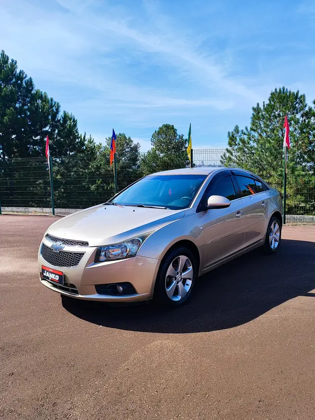 Carro Chevrolet Cruze 2014 LT 1.8 16V Ecotec (Flex)