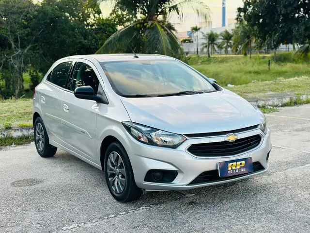 Carro Chevrolet Onix 2018 1.4 Advantage SPE/4 (Aut)