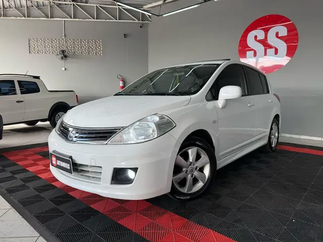 Carro Nissan Tiida 2012 SL 1.8 (flex) (aut)