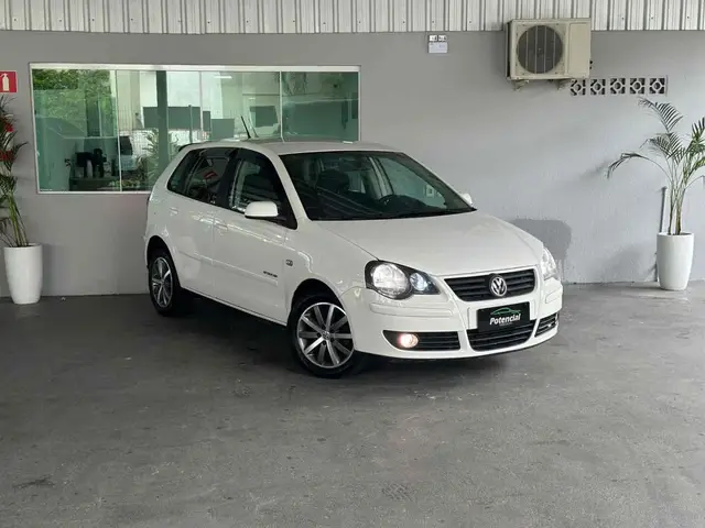 Carro Volkswagen Polo Sedan 2009 1.6 8V (Flex)