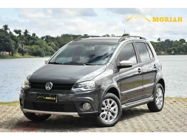Carro Volkswagen CrossFox 2014 I-Motion 1.6 VHT (Flex)