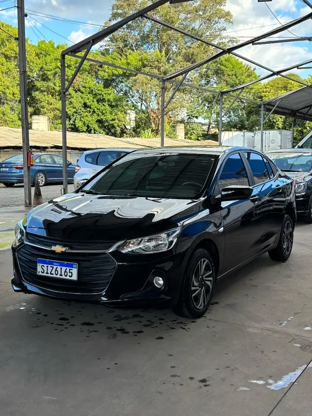 Carro Chevrolet Onix Plus 2024 LT 1.0
