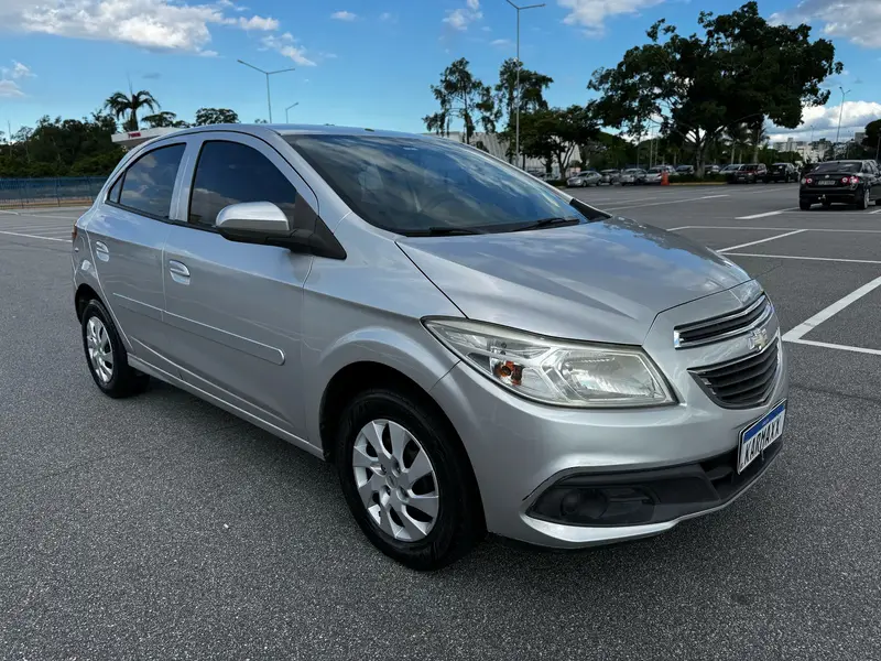 Chevrolet Onix 1.0 LT SPE/4