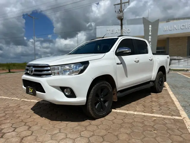 Carro Toyota Hilux Cabine Dupla 2016 Hilux 2.8 16v TDI SRV CD 4x4 (Aut)