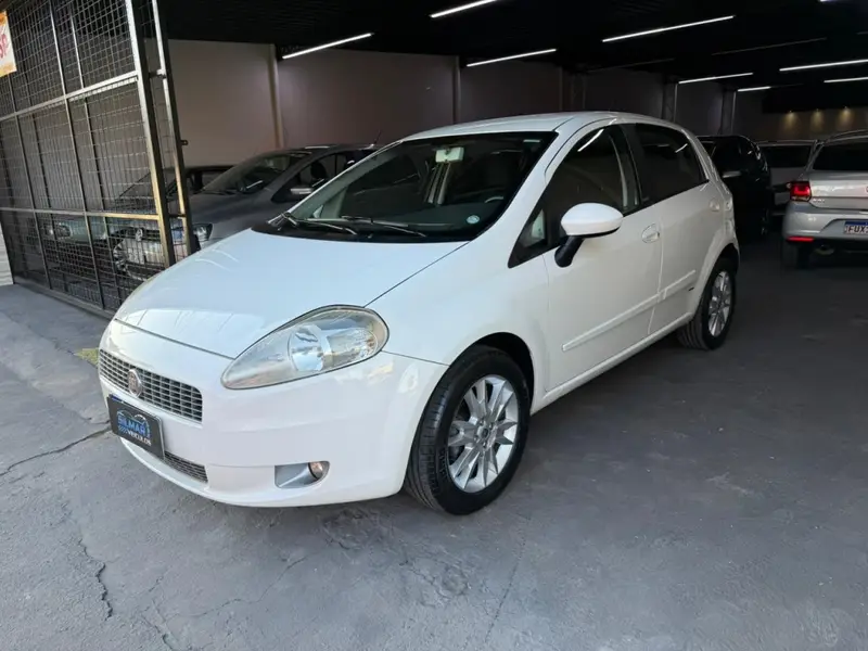 Fiat Punto Essence 1.6 16V (Flex)