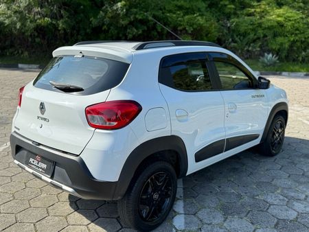 Kwid Outsider 1.0