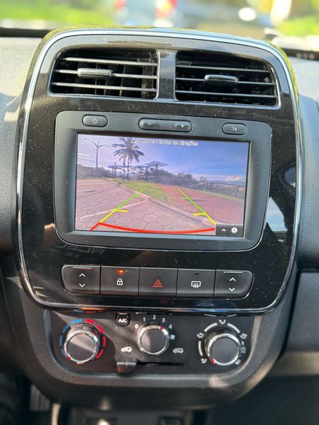 Kwid Outsider 1.0