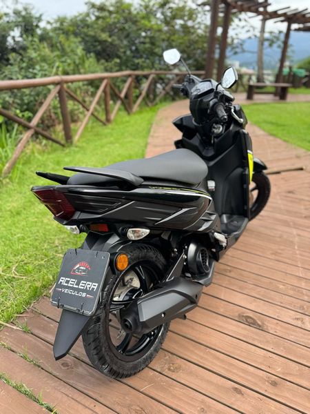 Neo 125 UBS