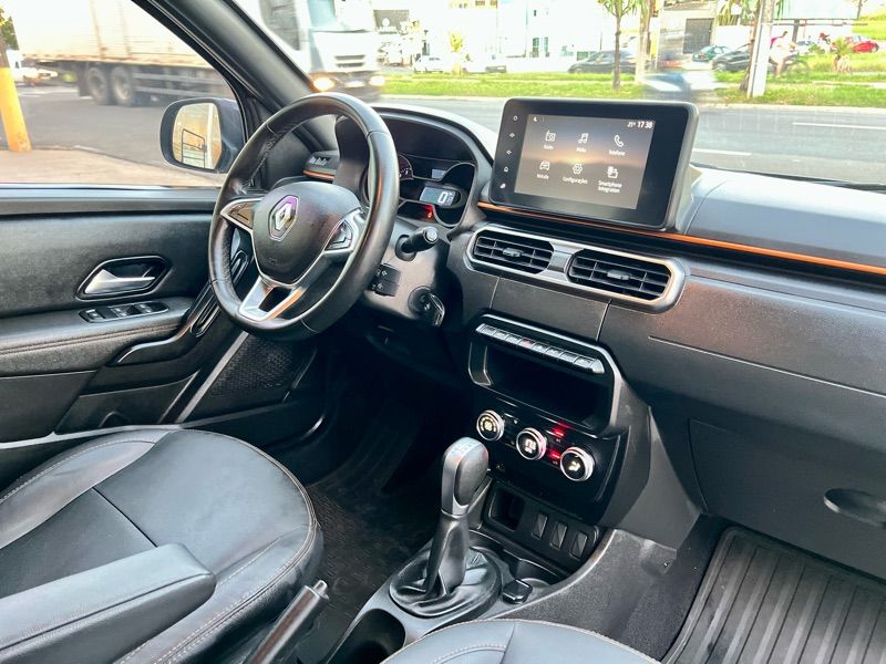 Oroch Outsider 1.3 TCe (Flex) (Aut.)