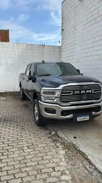 Carro RAM 2500 2024 Laramie 6.7 4X4
