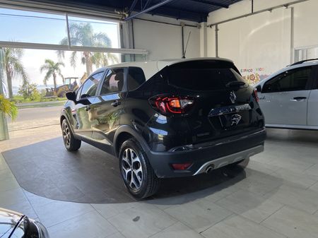 Captur Intense 1.6 16v SCe CVT (Flex)