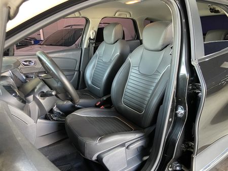 Captur Intense 1.6 16v SCe CVT (Flex)