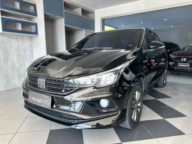 Carro Fiat Cronos 2023 Drive 1.3 (Flex) AT