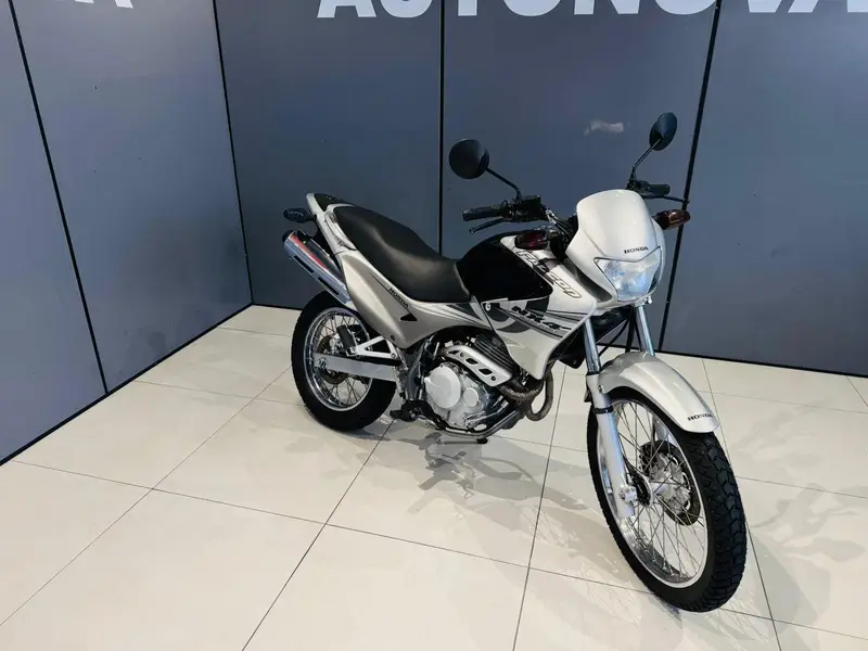 Honda NX 4 Falcon 400