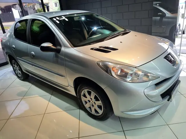 Carro Peugeot 207 2014 Hatch Active 1.4 (Flex)