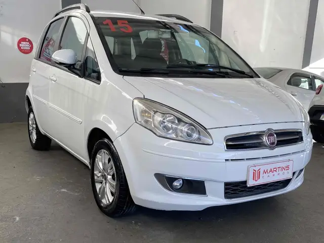 Carro Fiat Idea 2015 Attractive 1.4 8V (Flex)