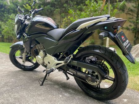 CB 300R Standard
