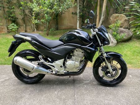 CB 300R Standard