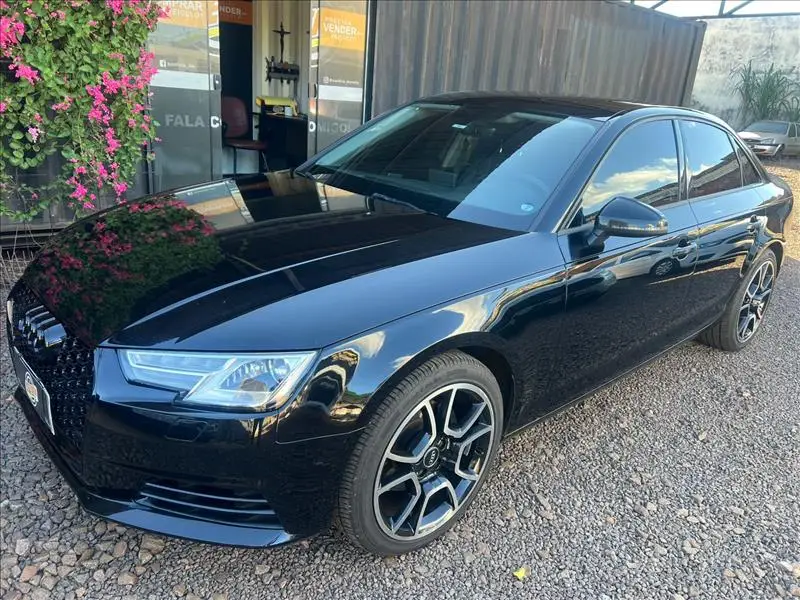 Audi A4 2.0 TFSI Attraction S Tronic