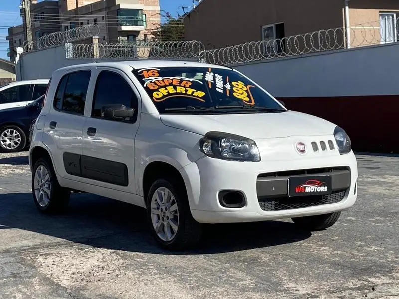 Fiat Uno Attractive 1.0 (Flex) 4p