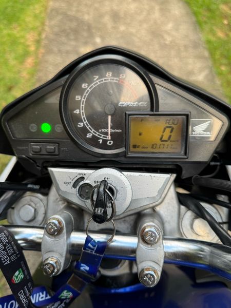 CB 300R Edição Especial