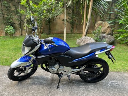 CB 300R Edição Especial