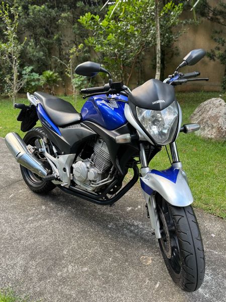 CB 300R Edição Especial