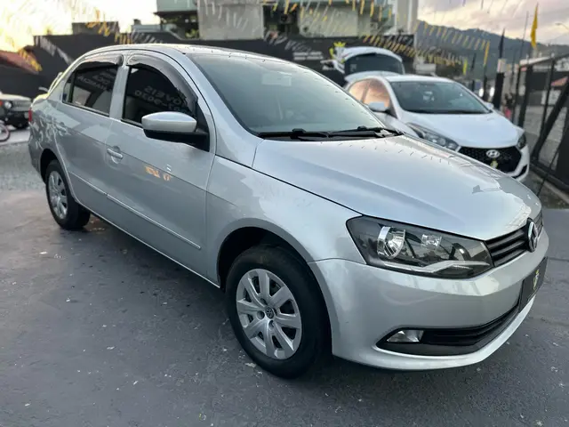 Carro Volkswagen Voyage 2015 1.6 VHT (Flex)