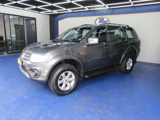 Carro Mitsubishi Pajero Dakar 2014 3.2 4WD (Aut)
