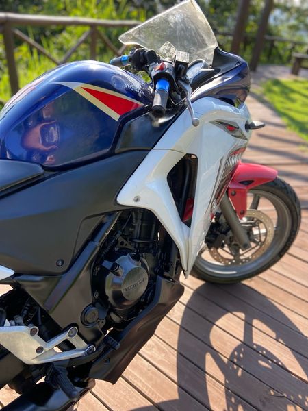 CBR 250R Standard