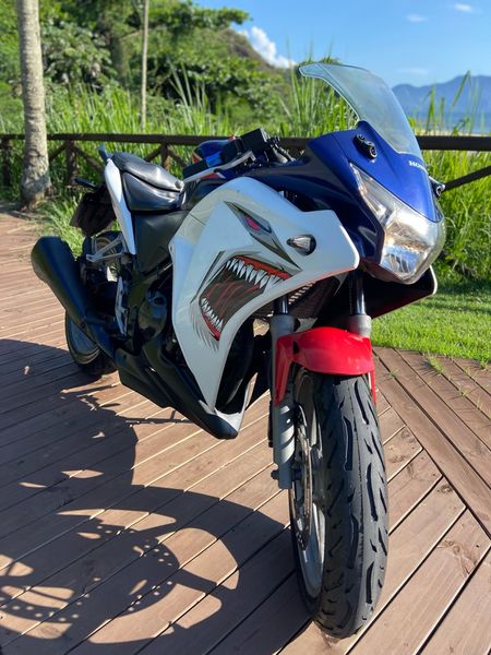 CBR 250R Standard
