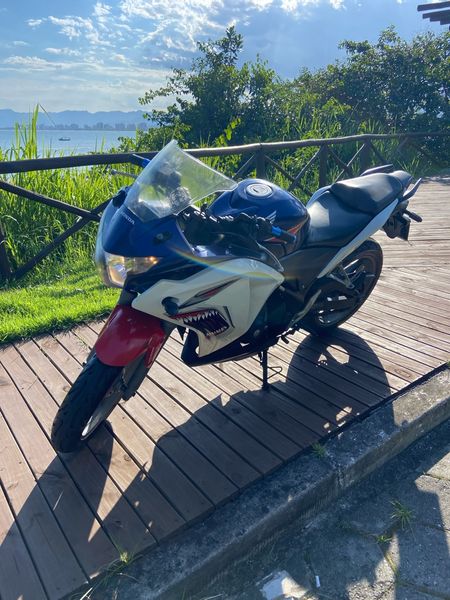 CBR 250R Standard