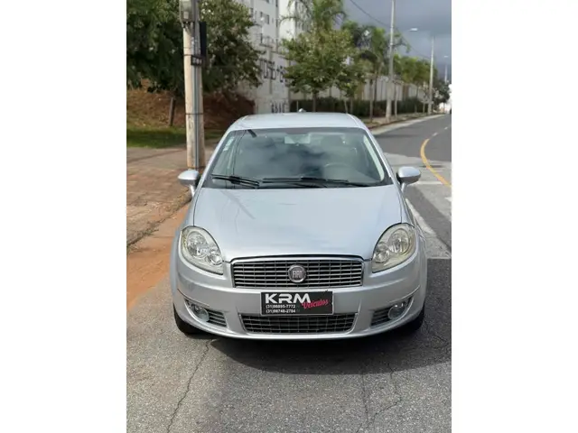 Carro Fiat Linea 2012 Essence 1.8 16V Dualogic (Flex)