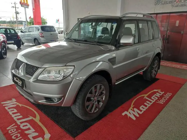 Carro Mitsubishi Pajero TR4 2013 2.0 16V 4x2 (Flex)