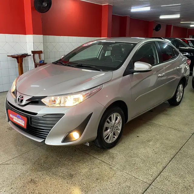 Carro Toyota Yaris Sedan 2019 1.5 XL (Flex)
