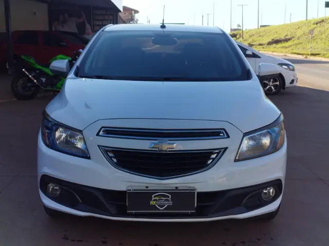 Carro Chevrolet Prisma 2015 1.4 LT SPE/4