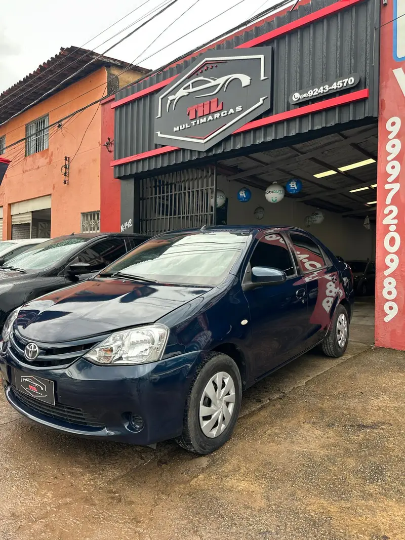 Toyota Etios Sedan XS 1.5 (Flex)