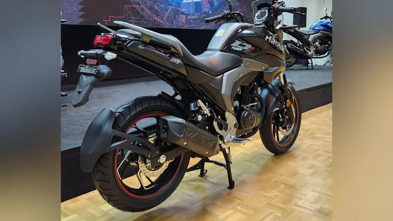 Haojue DL 160: detalhes do modelo em 20 fotos exclusivas