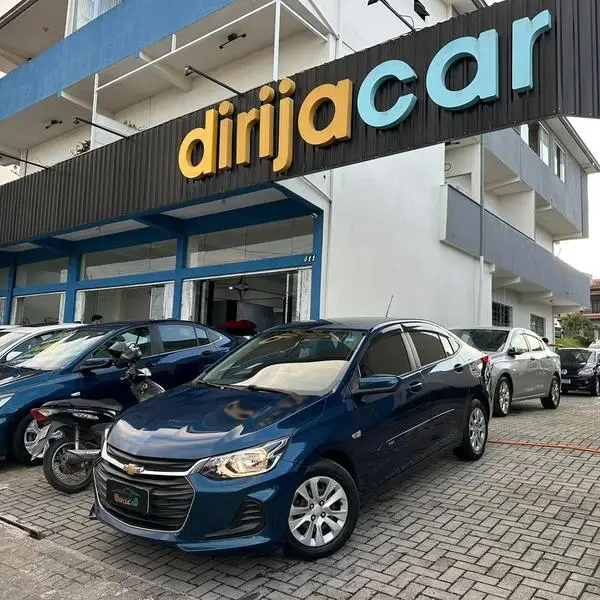 Carro Chevrolet Onix Plus 2022 1.0 LT (Flex)