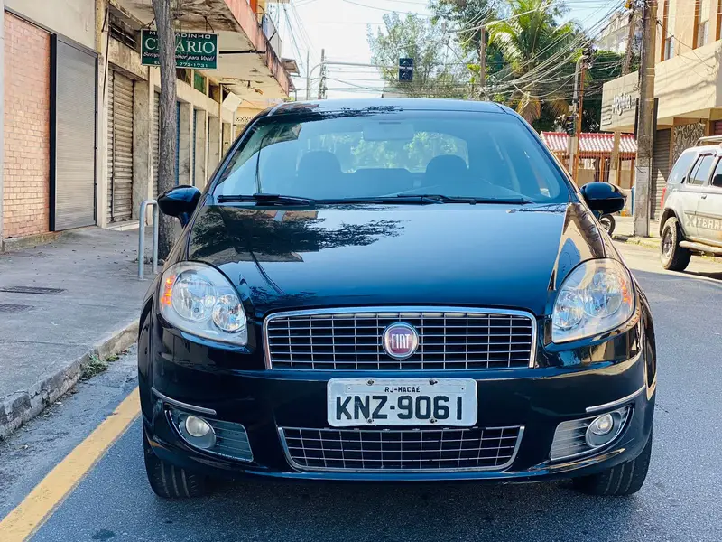 Fiat Linea LX 1.8 16V Dualogic (Flex)