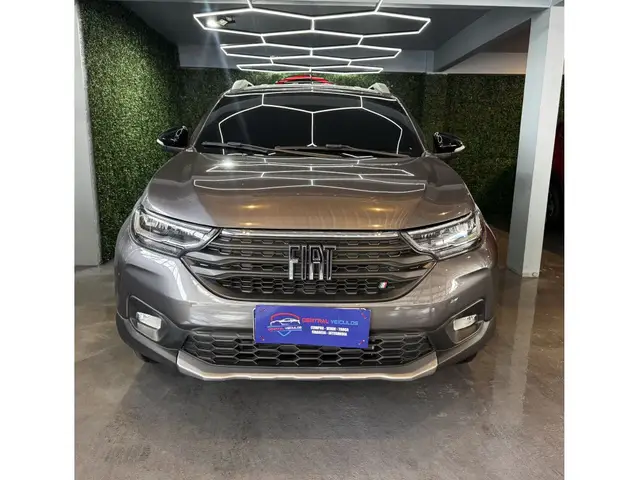 Carro Fiat Strada 2025 Volcano 1.3