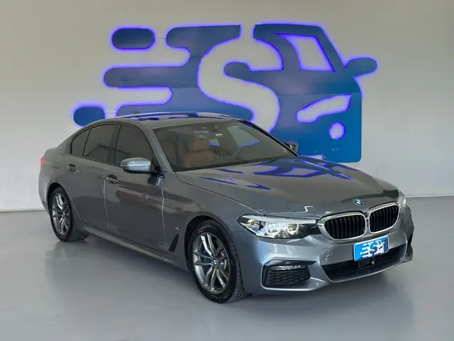 Carro BMW 530e 2019 M Sport 2.0 Turbo Híbrido (Aut)