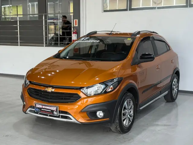 Carro Chevrolet Onix 2017 1.4 Activ SPE/4 (Aut)