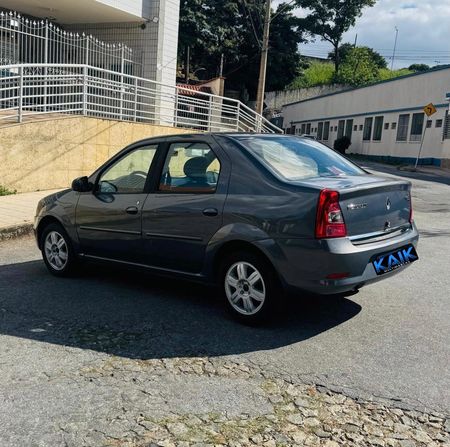 Logan Expression 1.6 8V Hi-Torque (flex)