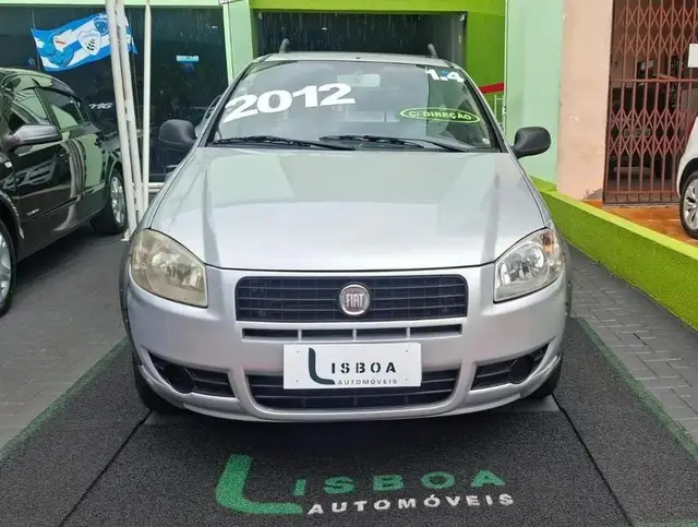 Carro Fiat Strada 2012 Working 1.4 (Flex)