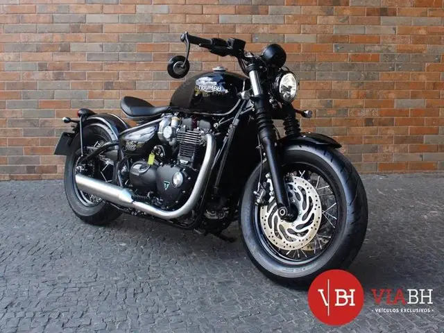 Carro Triumph Bonneville Bobber 2022 BOBBER 1200cc