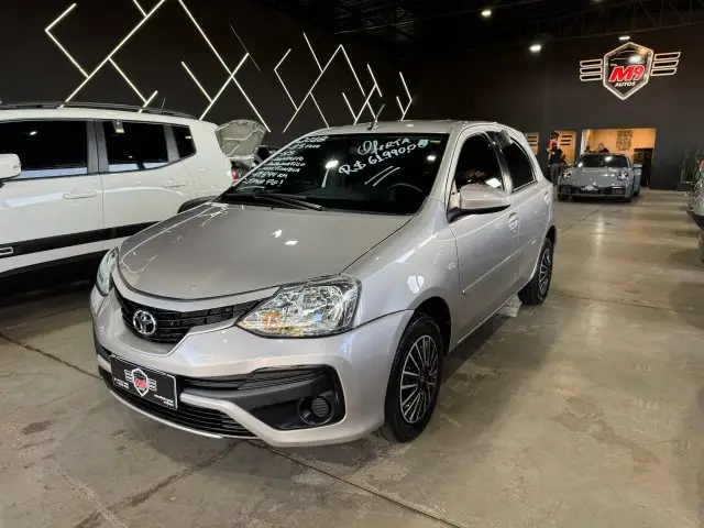 Carro Toyota Etios 2018 XS 1.5 (Aut) (Flex)
