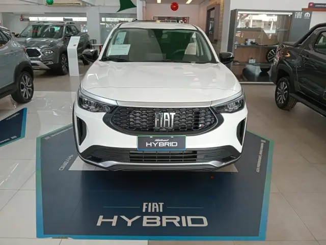 Carro Fiat Fastback 2025 Audace T200 Hybrid