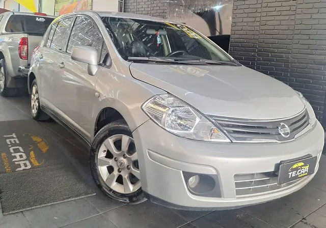 Carro Nissan Tiida 2011 S 1.8 (flex)